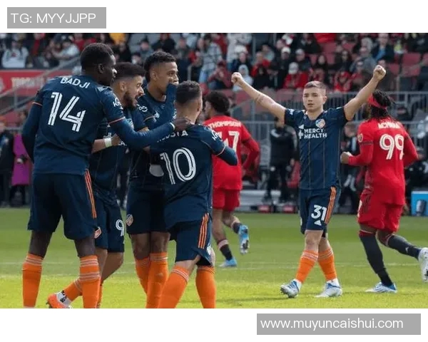 肯萨斯体育迎战纽约红牛争夺美职联季后赛席位的关键之战